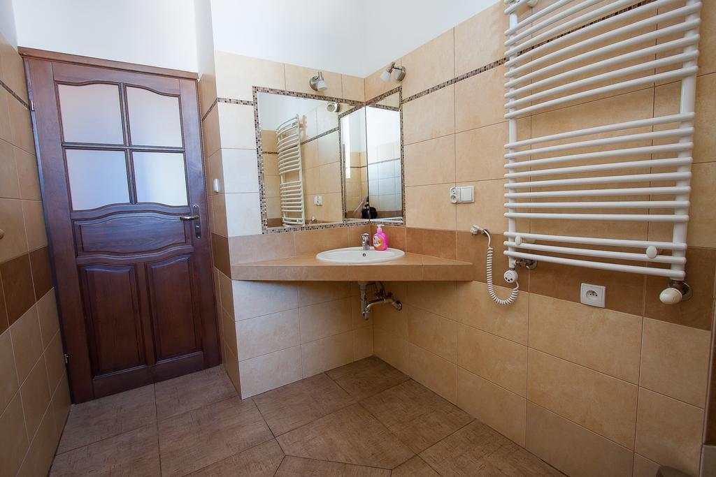 Hostel 4You Bielsko-Biała Esterno foto
